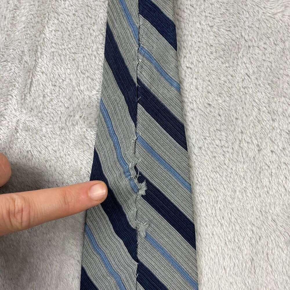 Nautica Men's Classic 100% Silk Neck Tie - Picture 5 of 8